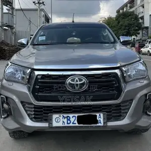 Toyota Hilux 2018 Silver