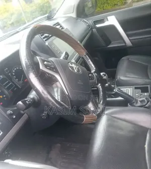 Toyota Land Cruiser Prado 2.8 2022 Silver