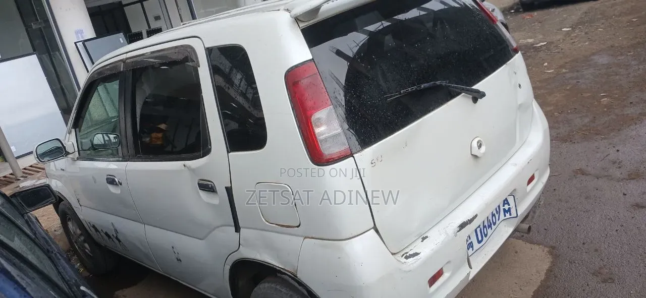 Suzuki Kei 2003 White