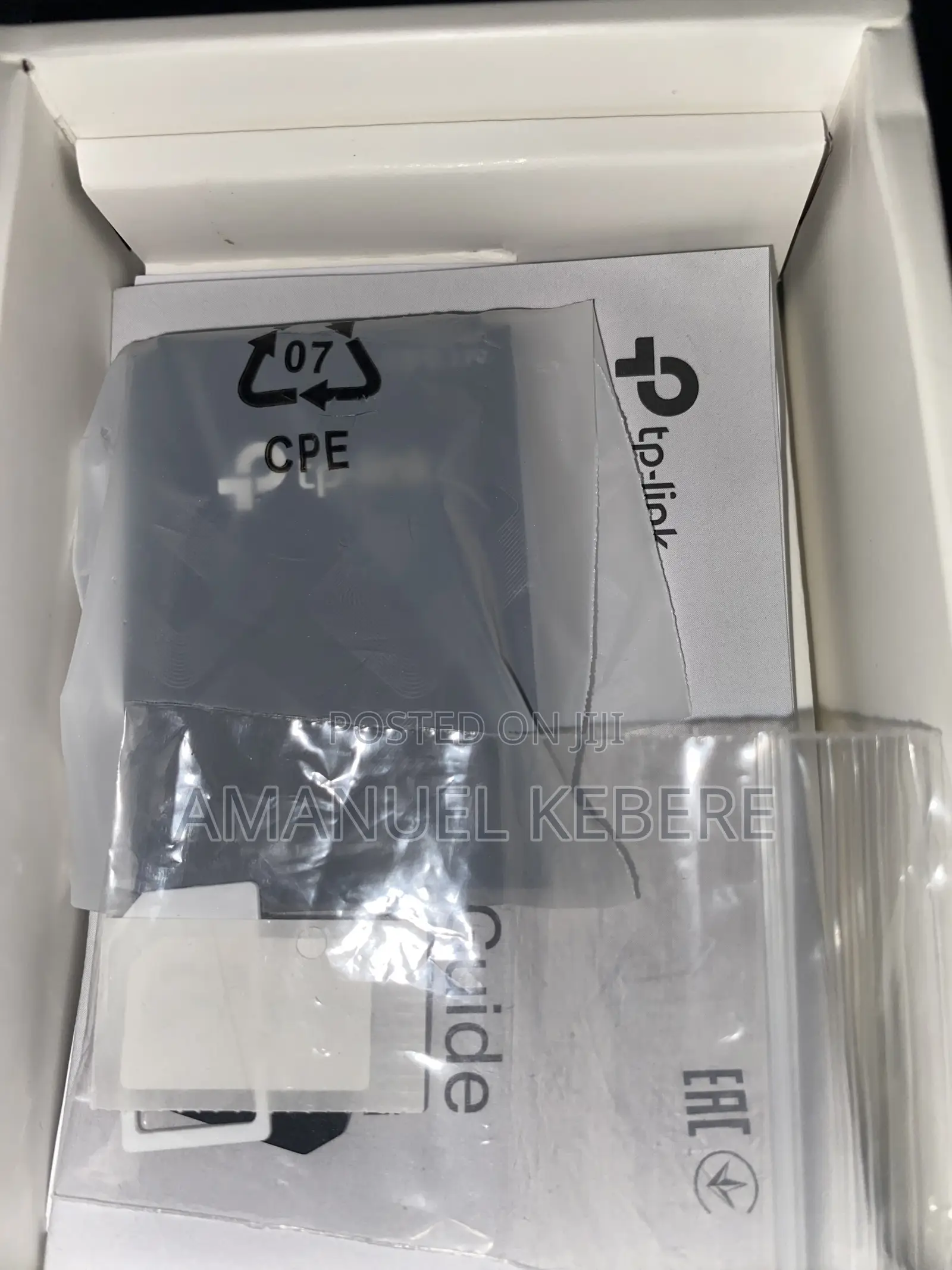 TP Link Portable WiFi Router M7200