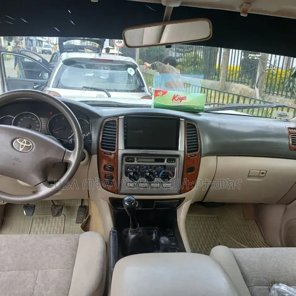 Toyota Land Cruiser 2005 Purple