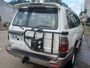 Toyota Land Cruiser 2005 Purple
