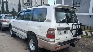 Toyota Land Cruiser 2005 Purple