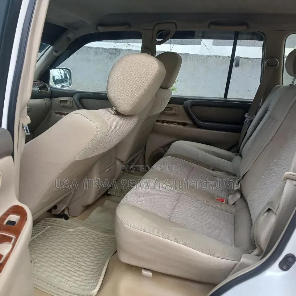 Toyota Land Cruiser 2005 Purple