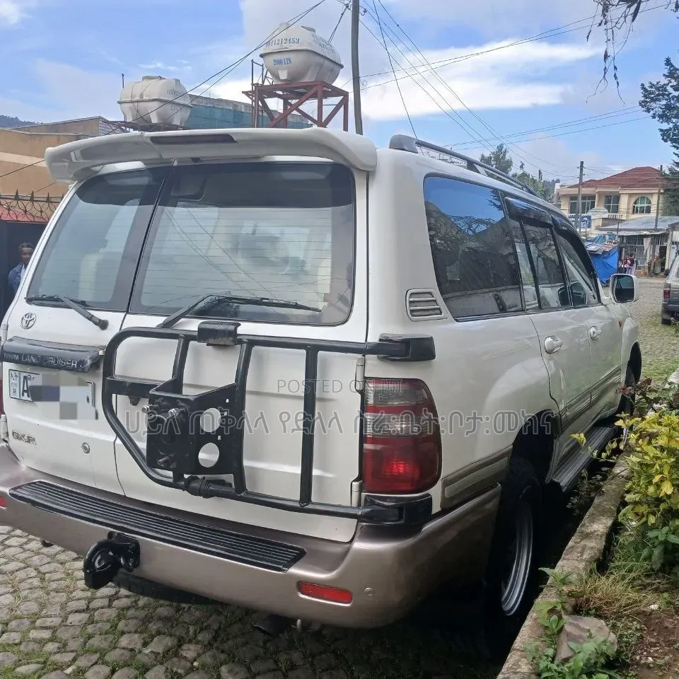 Toyota Land Cruiser 2005 Purple