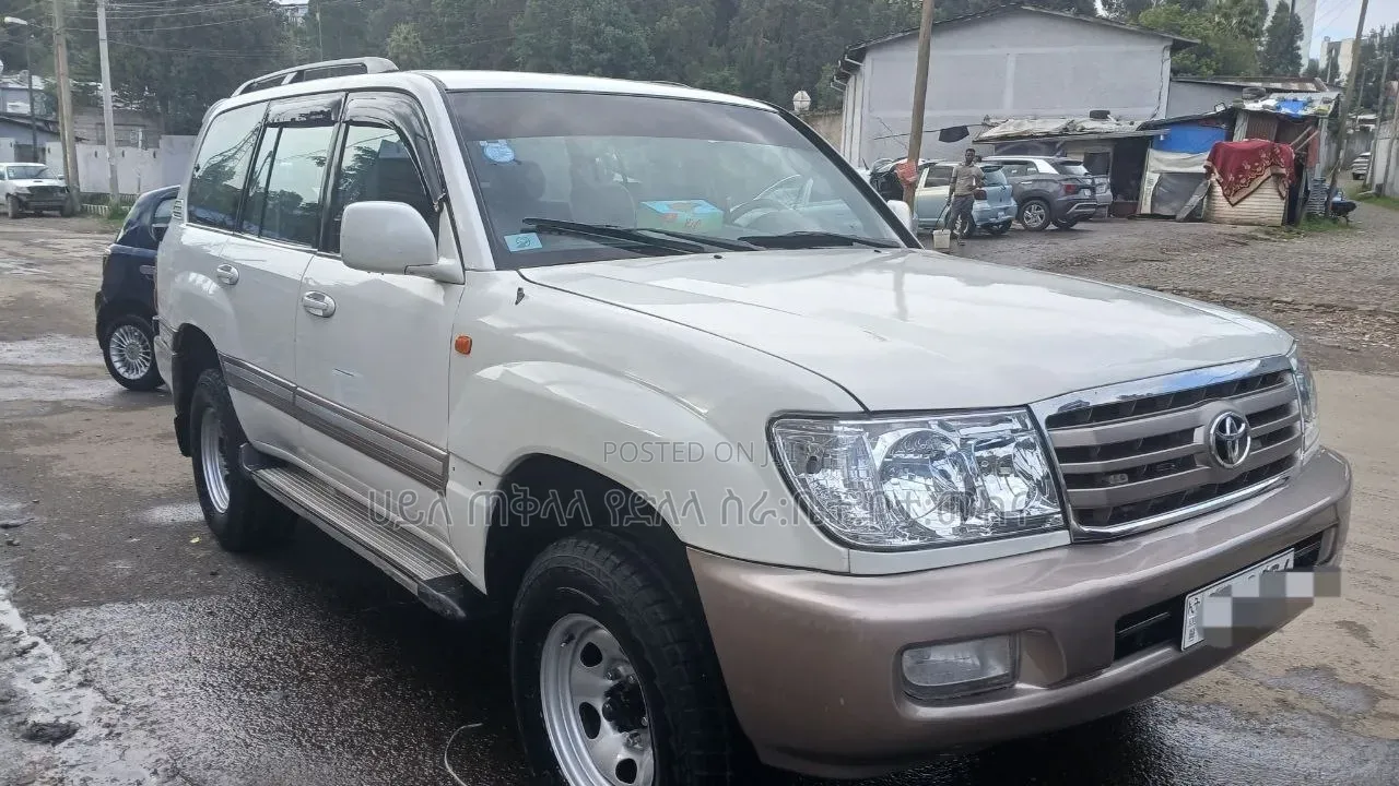 Toyota Land Cruiser 2005 Purple