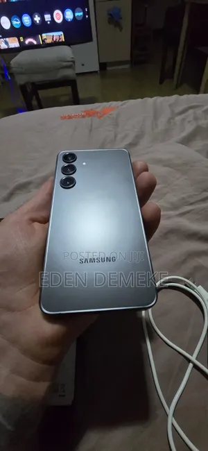 Samsung Galaxy S24 256 GB Graphite