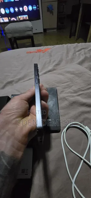 Samsung Galaxy S24 256 GB Graphite