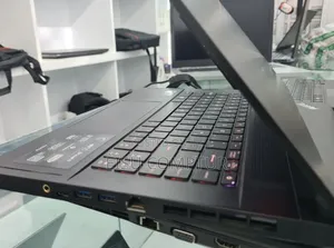 New Laptop MSI GS66 Stealth 10SGS 16GB Intel Core i7 SSD 512GB