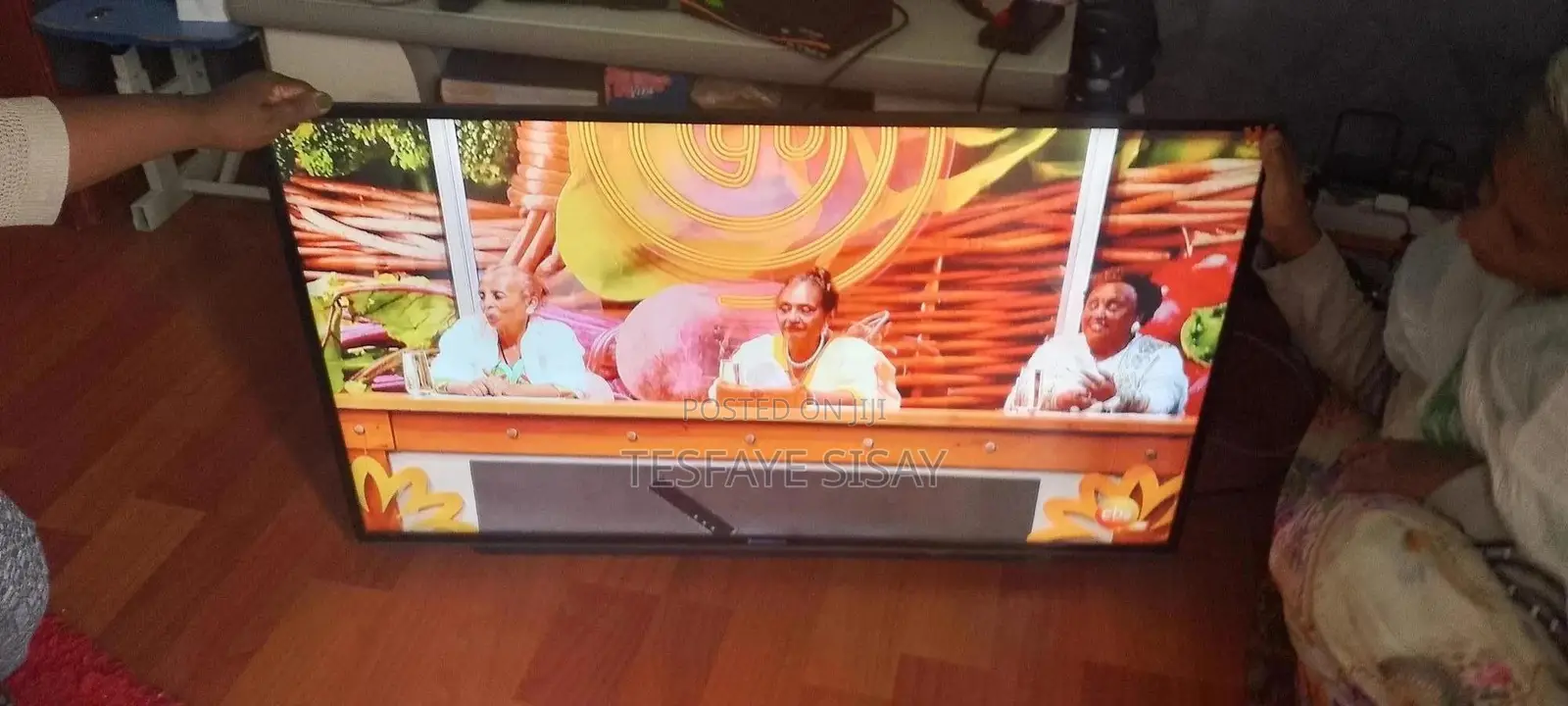 TV 43 Inches