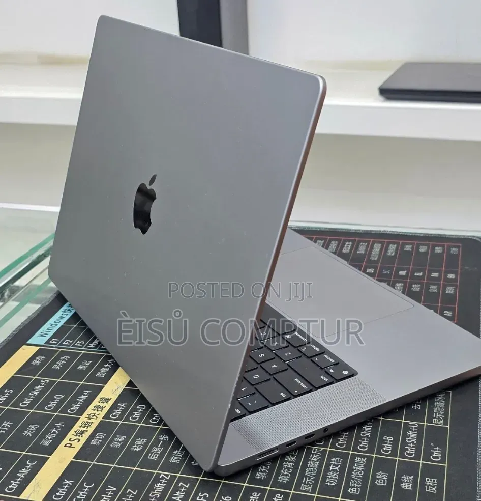 New Laptop Apple MacBook Pro 2021 M1 32GB Apple M1 Pro SSD 1T