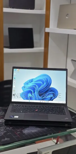 New Laptop Lenovo ThinkPad T14s G4 16GB Intel Core i7 SSD 512GB