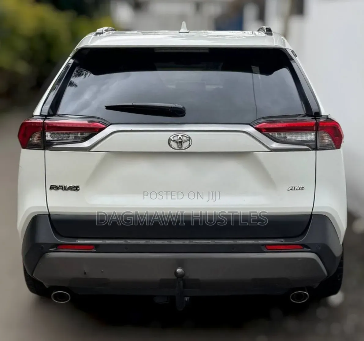 Toyota RAV4 2021 White