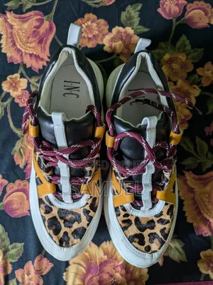 Womens Shoes