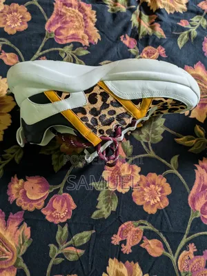 Womens Shoes