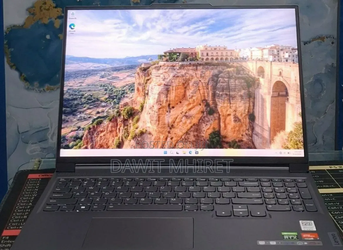 New Laptop Lenovo Legion 5 16GB AMD Ryzen 7 SSD 1T