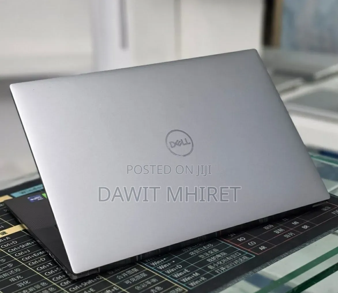 New Laptop Dell Precision 5560 16GB Intel Core i9 SSD 512GB