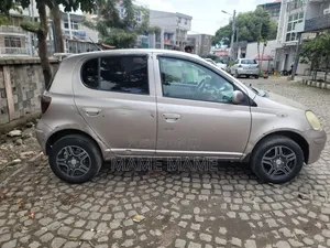 Toyota Vitz 2004 Gray