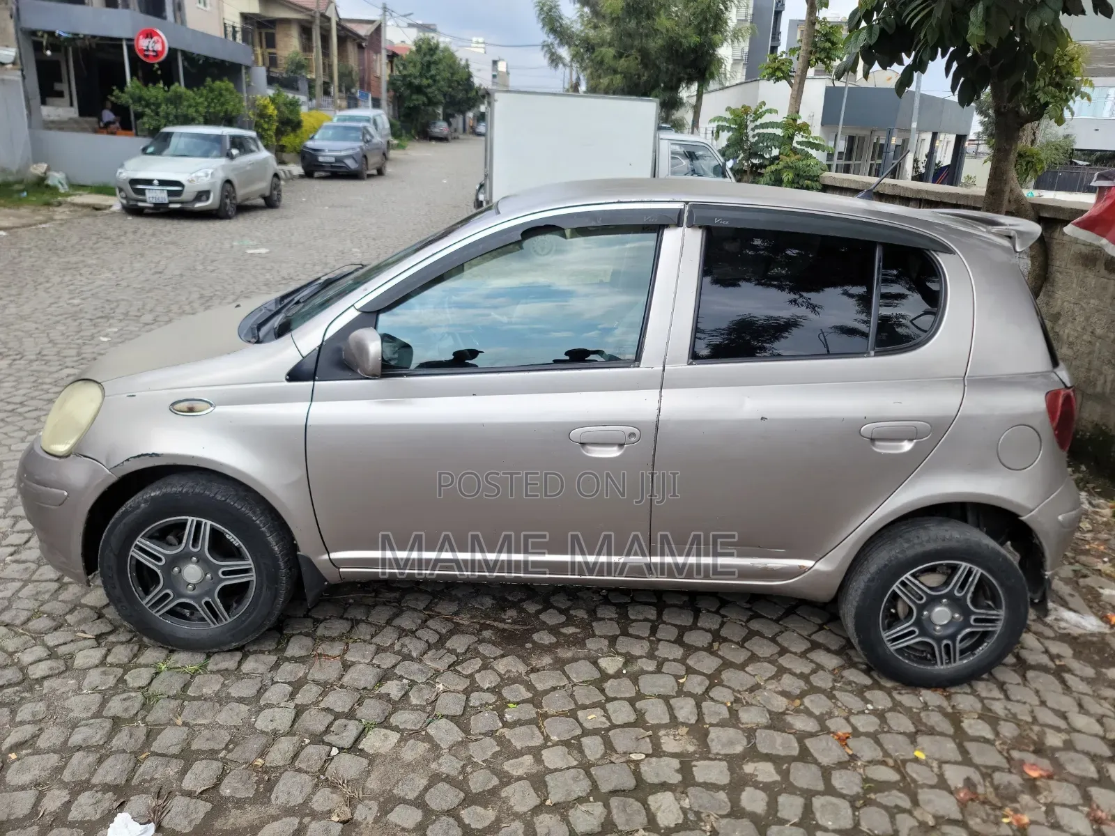 Toyota Vitz 2004 Gray