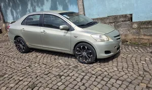 Toyota Belta 2009 Gray