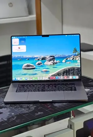 New Laptop Apple MacBook Pro 2022 M2 16GB Intel Core M2 SSD 512GB