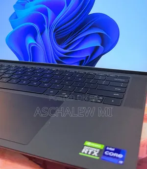 New Laptop Dell Precision 5560 16GB Intel Core i9 SSD 512GB