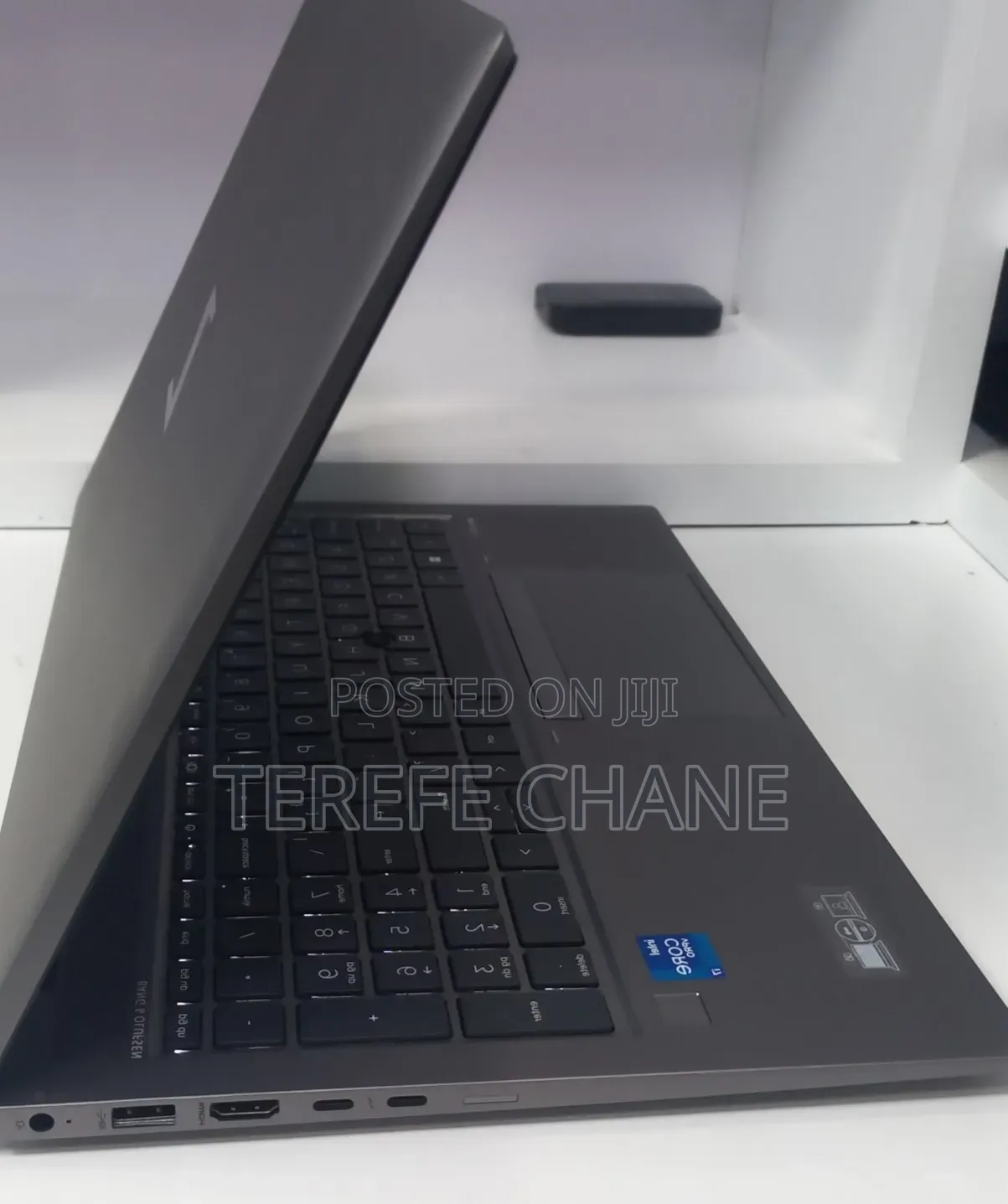 New Laptop HP ZBook Firefly G8 16GB Intel Core i7 SSD 512GB