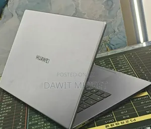New Laptop Huawei 8GB SSD 256GB