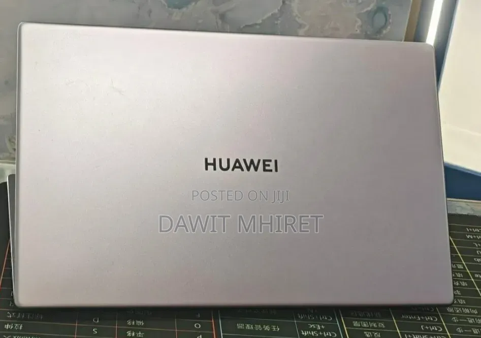 New Laptop Huawei 8GB SSD 256GB
