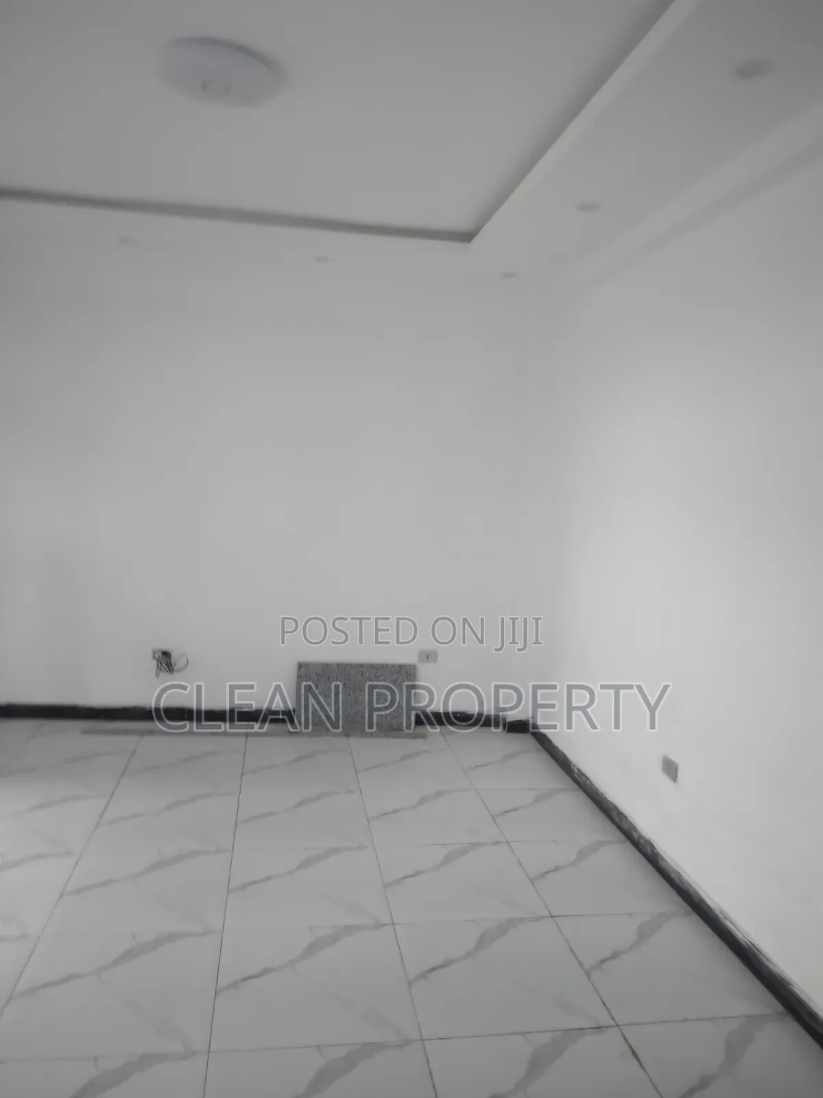 2bdrm House in Ckean Properties, Bole for rent