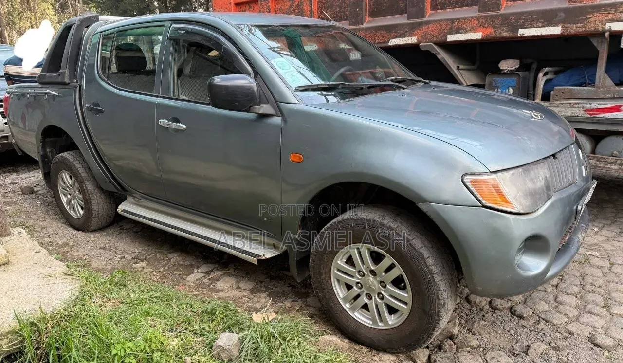 Mitsubishi L200 2007 Matt Black