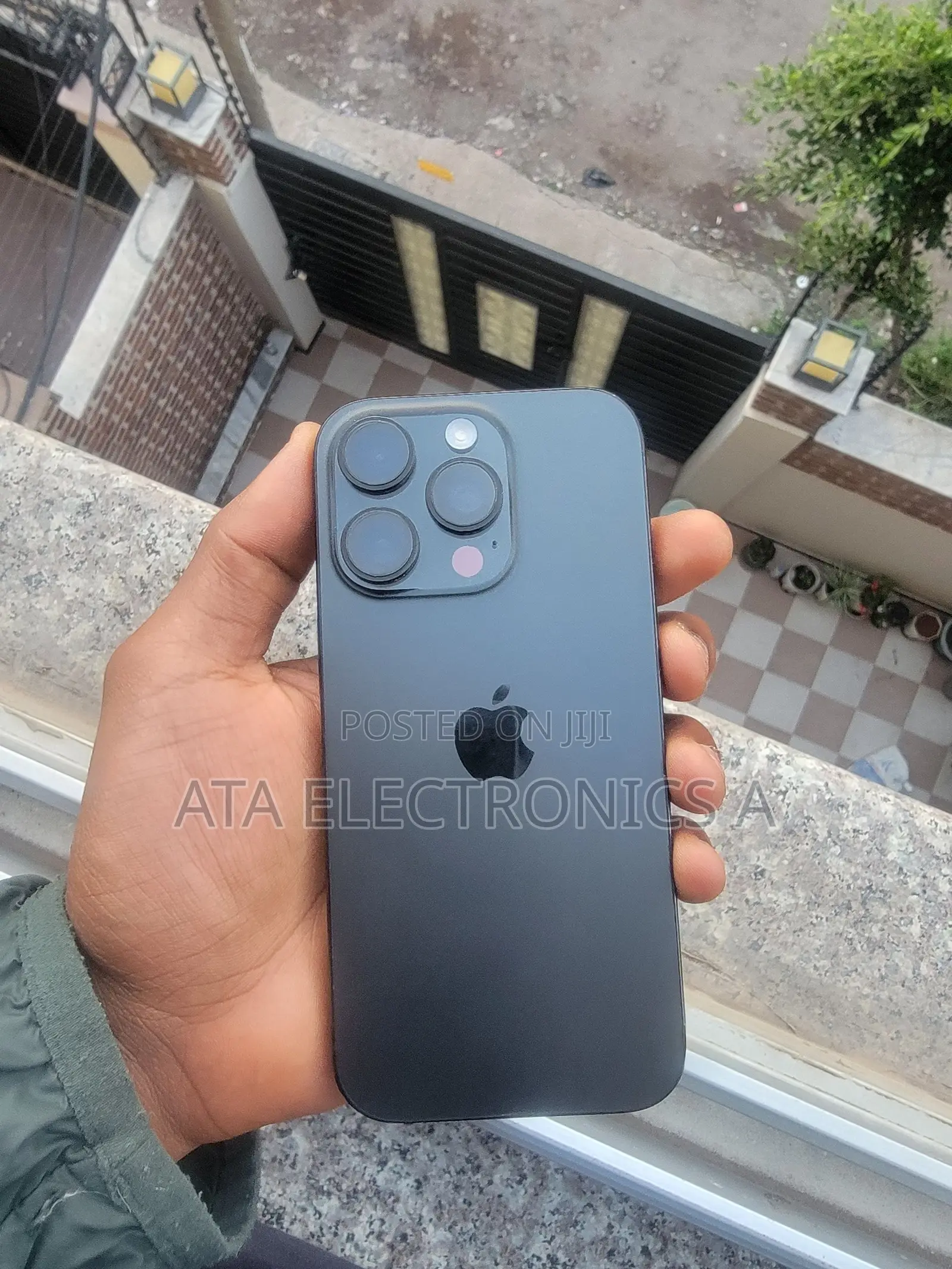 Apple iPhone 16 Pro 256 GB Graphite