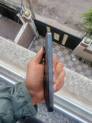 Apple iPhone 16 Pro 256 GB Graphite