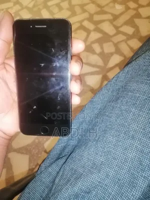 Apple iPhone 7 32 GB Black