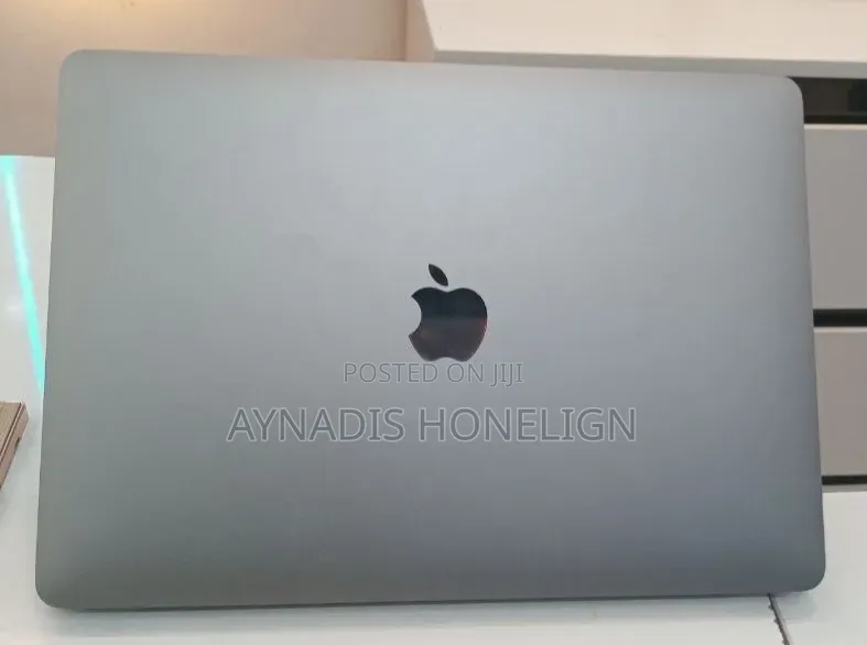 New Laptop Apple MacBook Air 2020 M1 16GB Apple M1 SSD 512GB
