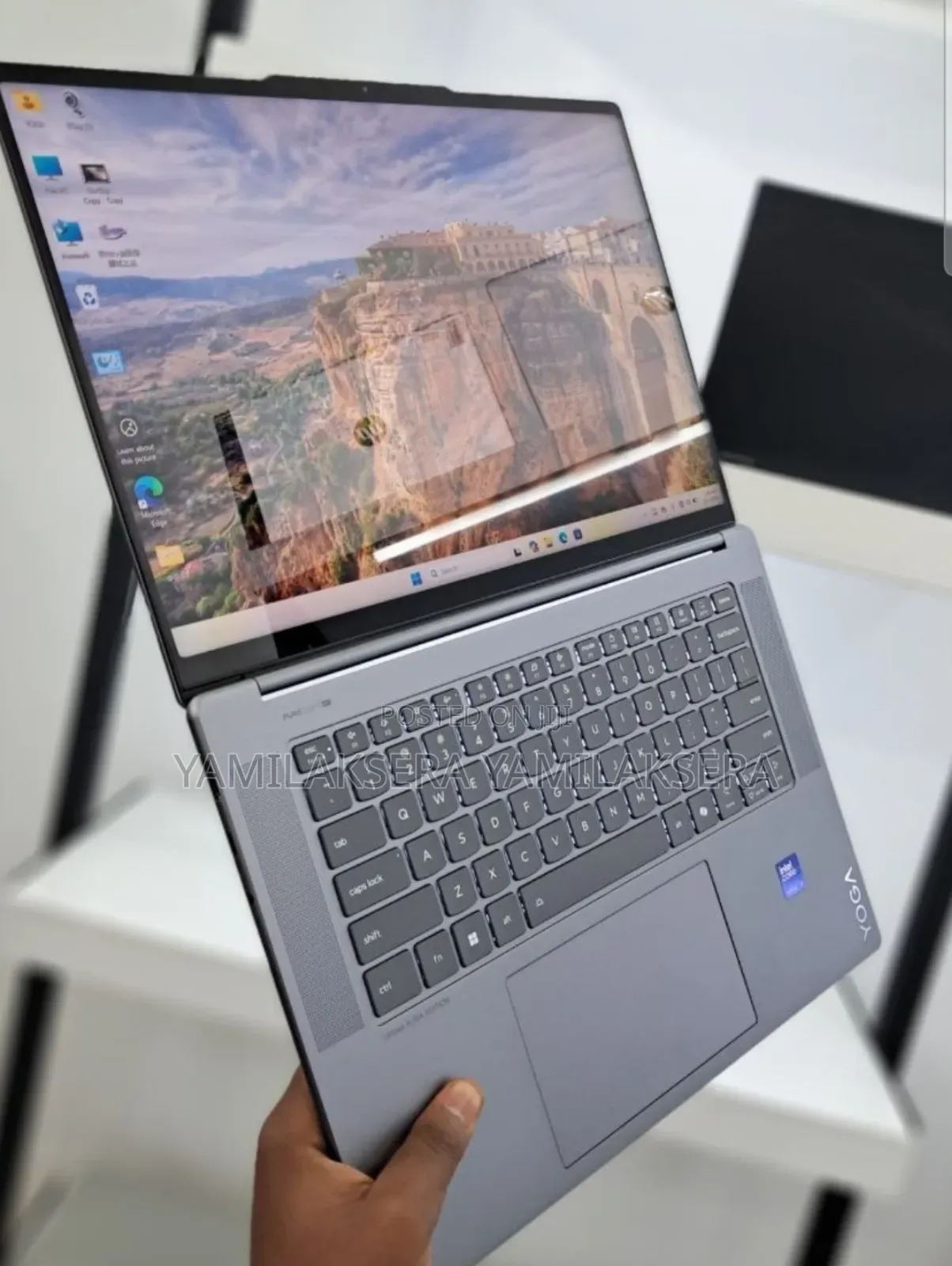 New Laptop Lenovo Yoga 7i 32GB Intel Core Ultra 7 SSD 1T