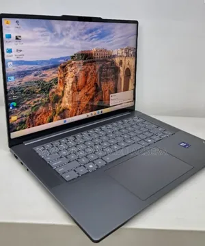 New Laptop Lenovo Yoga 7i 32GB Intel Core Ultra 7 SSD 1T