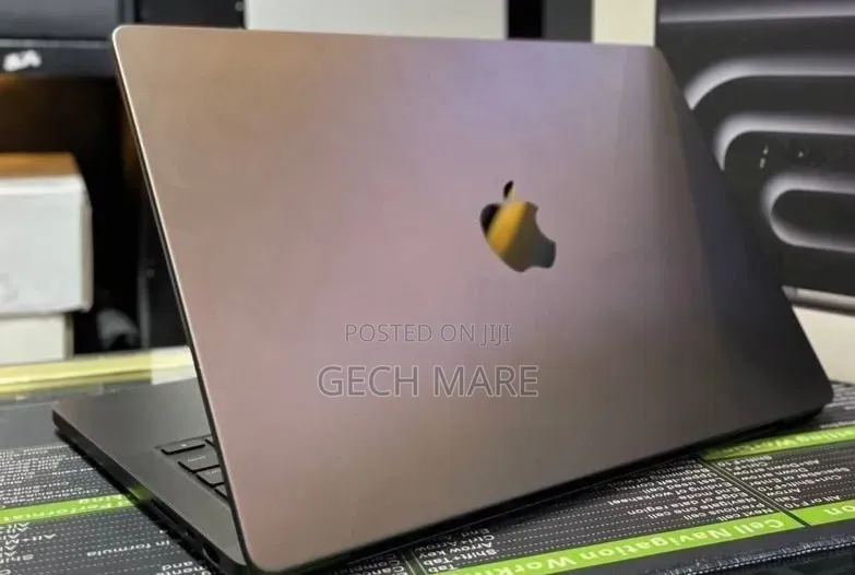 New Laptop Apple MacBook Pro 2024 M4 48GB Apple M4 Pro SSD 2T