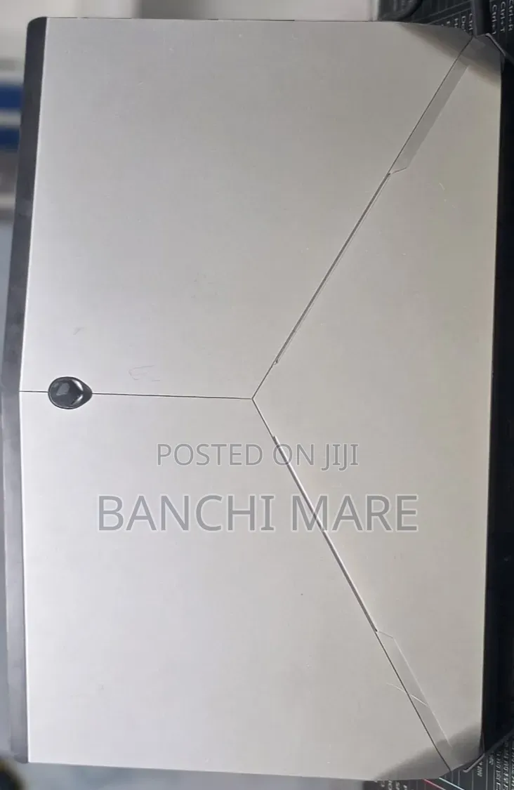New Laptop Alienware 17 R3 8GB Intel Core i7 SSD 256GB