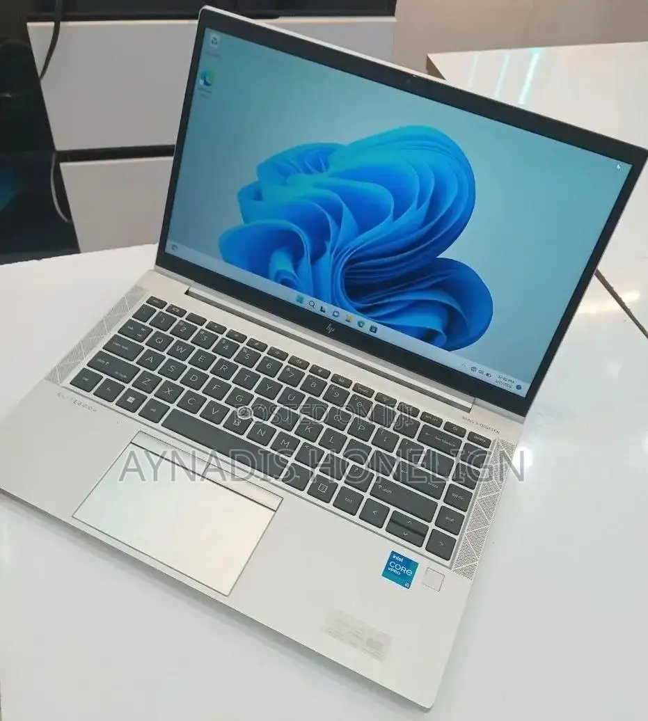New Laptop HP EliteBook 840 G8 16GB Intel Core i5 SSD 512GB