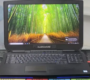 New Laptop Alienware M17 R3 8GB Intel Core i7 SSD 256GB