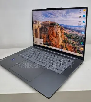 New Laptop Lenovo Yoga 9 32GB Intel Core 7 SSD 1T