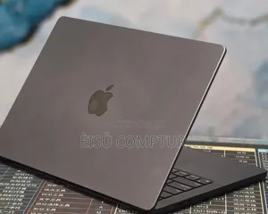 New Laptop Apple MacBook Pro 2024 M4 16GB Apple M4 Pro SSD 512GB