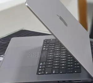 New Laptop Apple MacBook Pro 2022 M2 8GB Apple M2 SSD 256GB