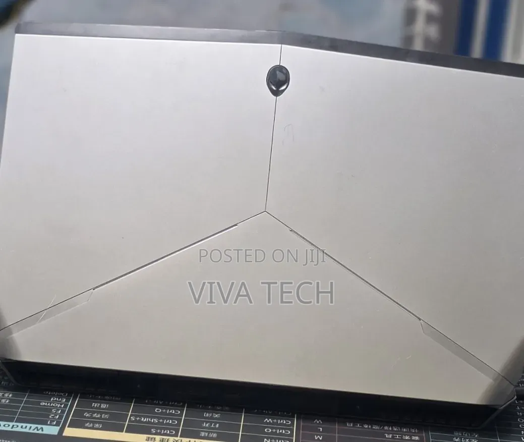 New Laptop Alienware M17 R3 8GB Intel Core i7 SSD 256GB