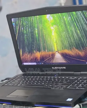 New Laptop Alienware M17 R3 8GB Intel Core i7 SSD 256GB