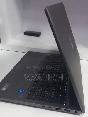 New Laptop HP ZBook Studio 16GB Intel Core i7 SSD 512GB