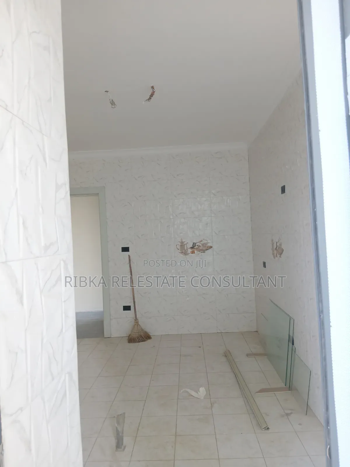 Furnished 3bdrm Apartment in Novak, Bole for sale
