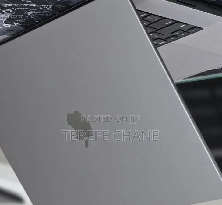 New Laptop Apple MacBook Pro 2023 M2 16GB Apple M2 SSD 512GB