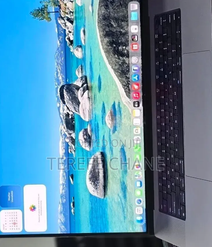 New Laptop Apple MacBook Pro 2023 M2 16GB Apple M2 SSD 512GB